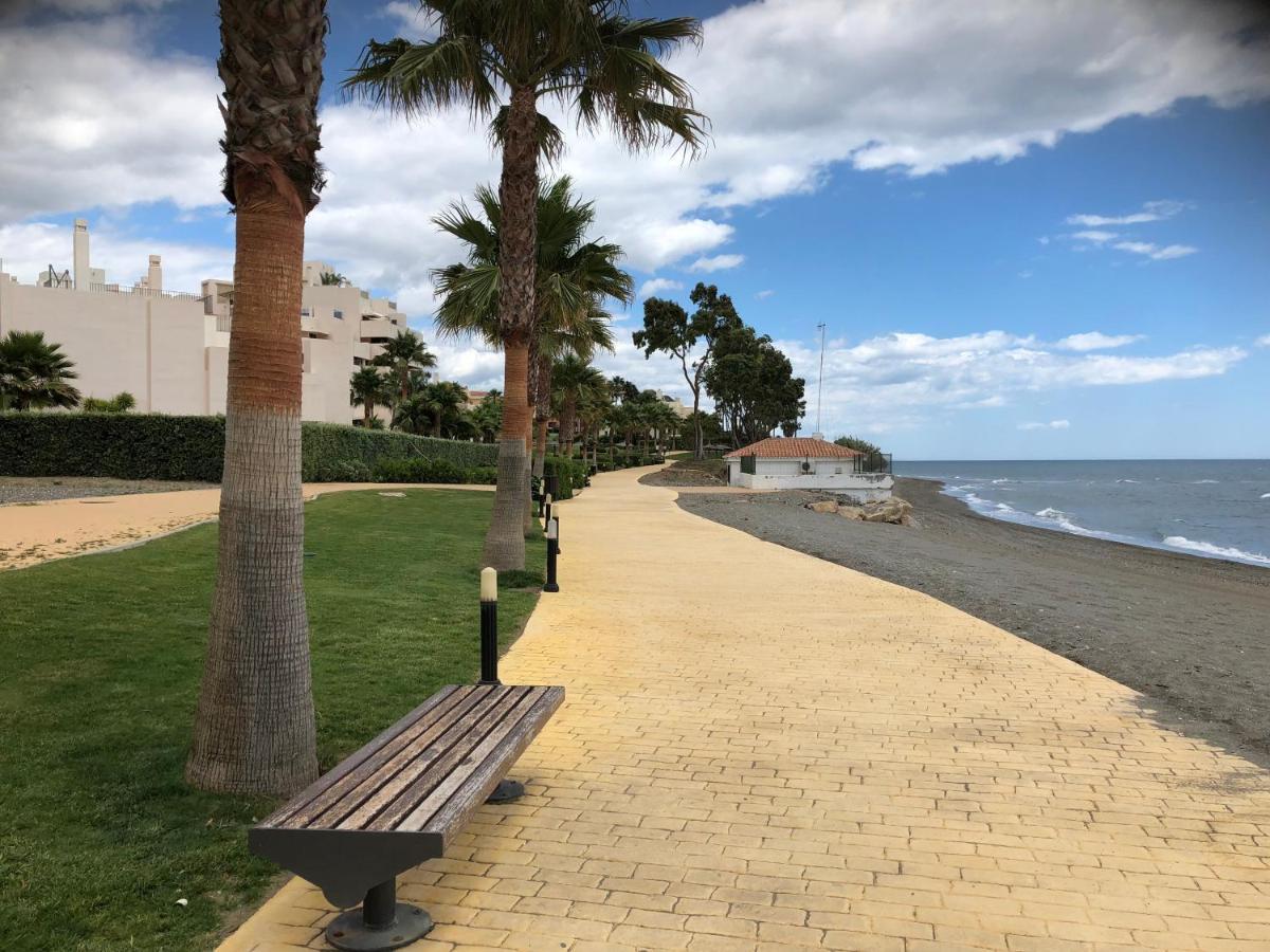 Bahia De La Plata Apartment Estepona Exterior photo